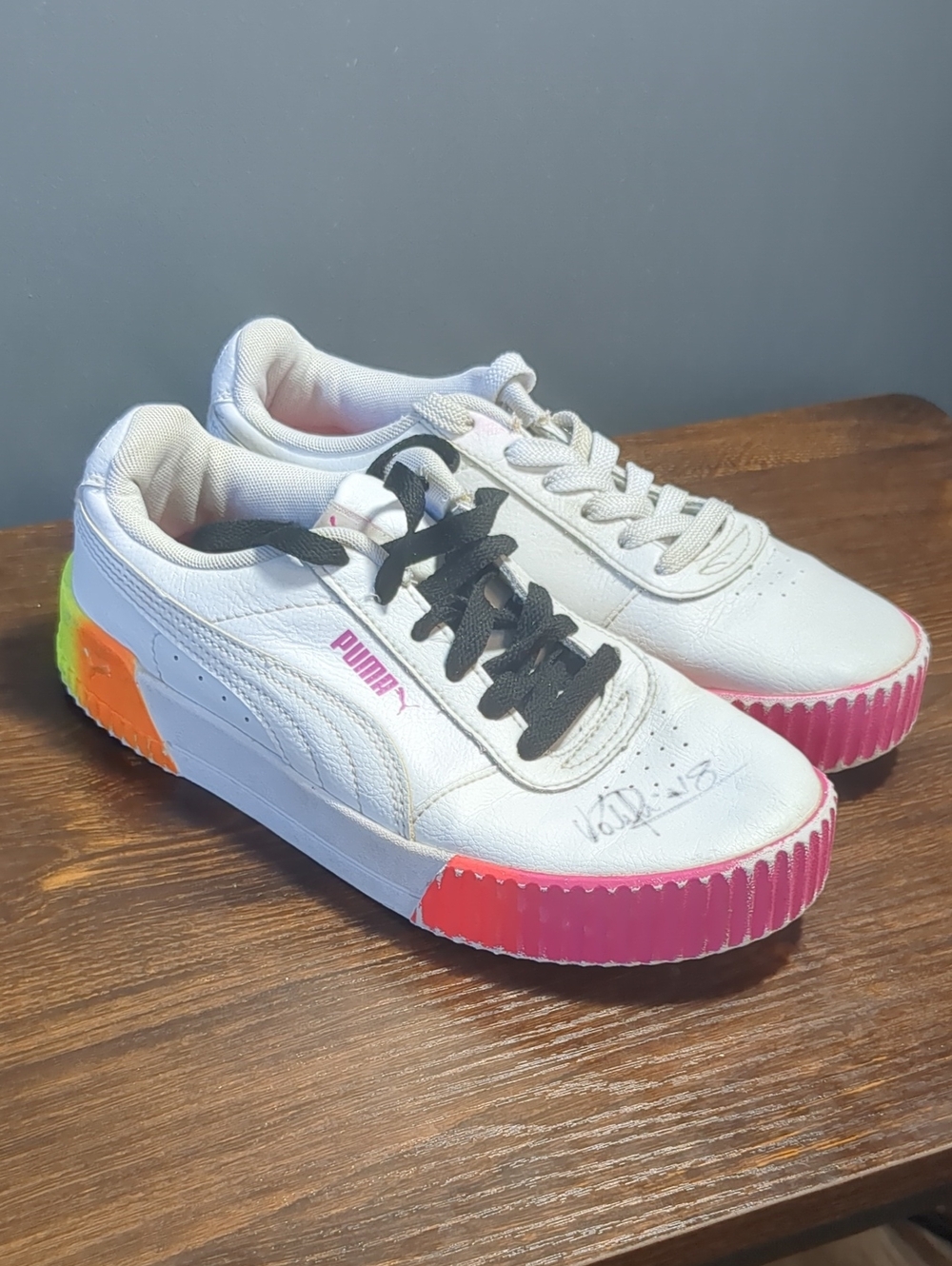 PUMA Carina Neon Fade Youth Girls Sneakers Size 4.5 White Pink Orange Platform